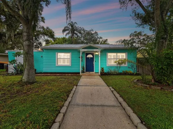 2020 Pinecrest Way, Clearwater, FL 33755