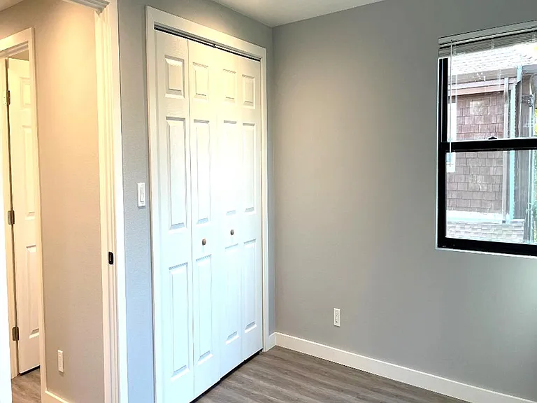 1441 Josephine St — Photo 16