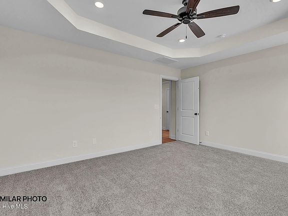 4th image of 209 Gate Water Court #41