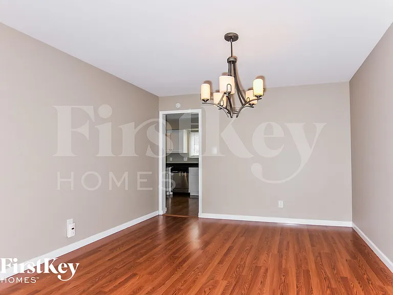 4446 Skyridge Dr — Photo 5