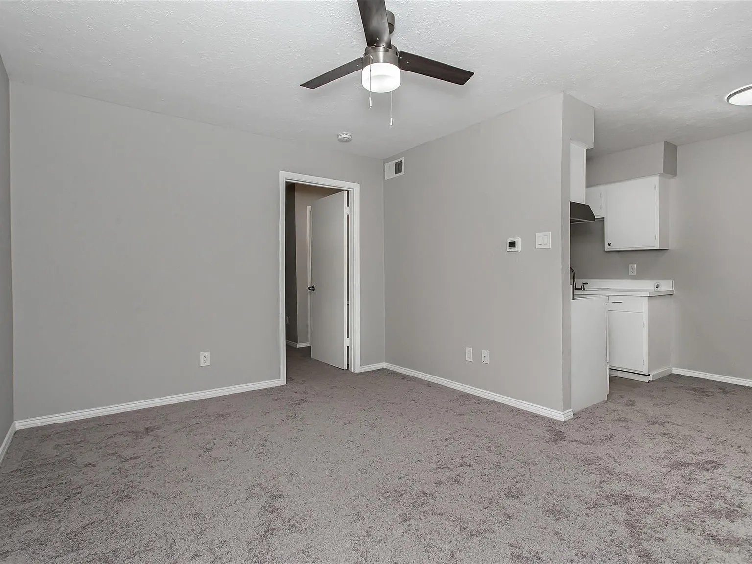 1 bed, 600 sqft, $895 — Photo 4