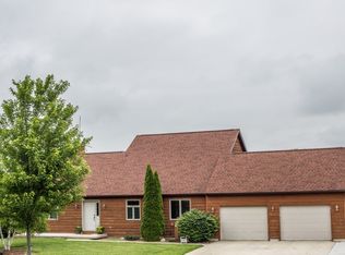 5940 Twin Lane Rd, Marshall, WI 53559