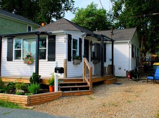 60 Barrows St, Somerset, MA 02725