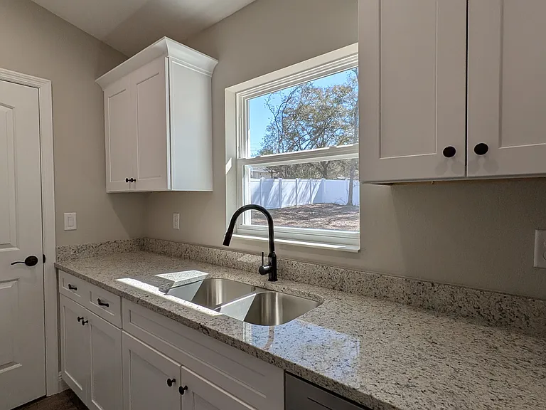 754 W Deacon Pl — Photo 15