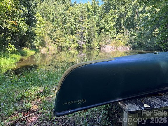 5th image of 401 Upper Flat Creek Rd