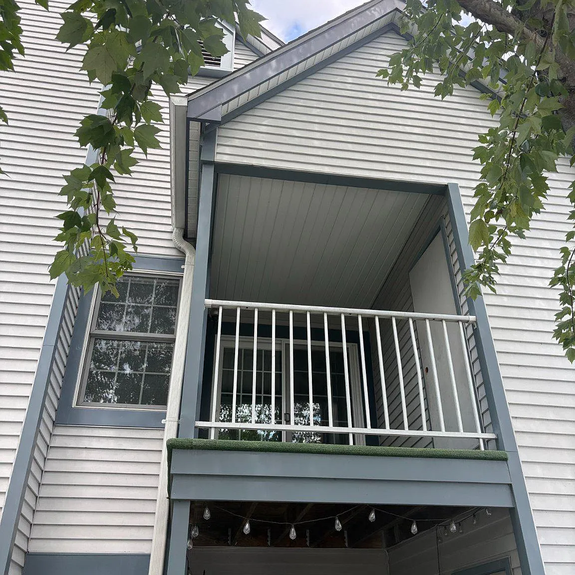 2 bed, 2.0 bath, 1100 sqft, $2,700 — Photo 4