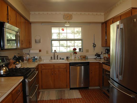5th image of 11904 98th Ave E