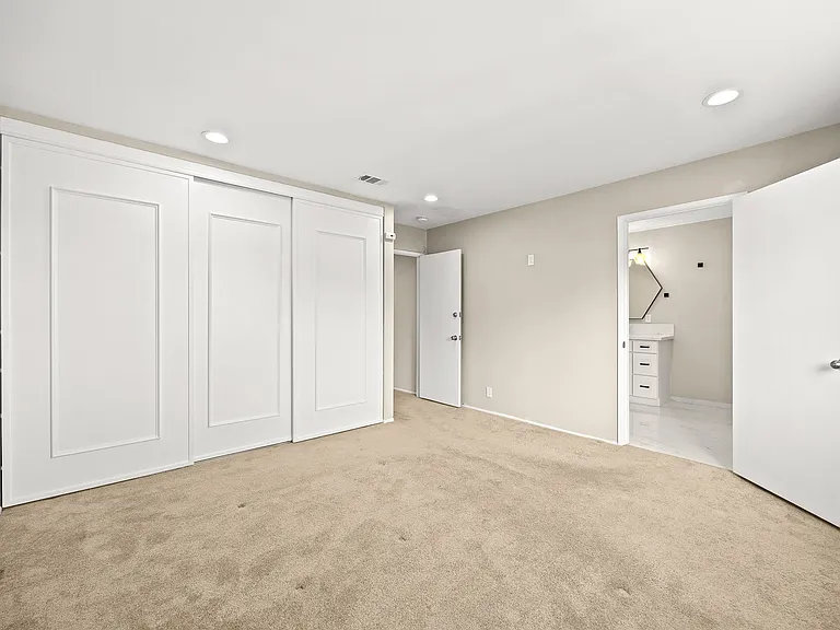 12110 Bowmore Ave — Photo 16