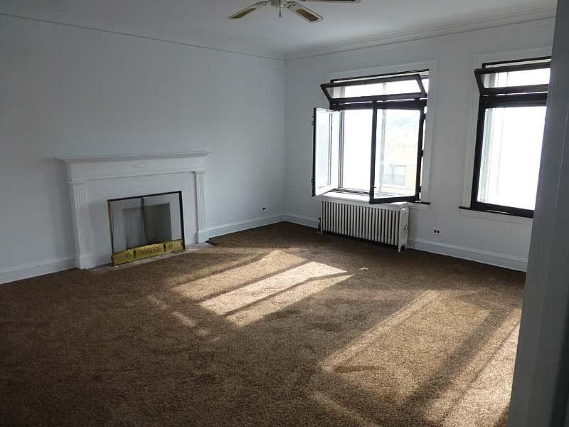 2nd image of 905 S Oak Park Ave APT 3