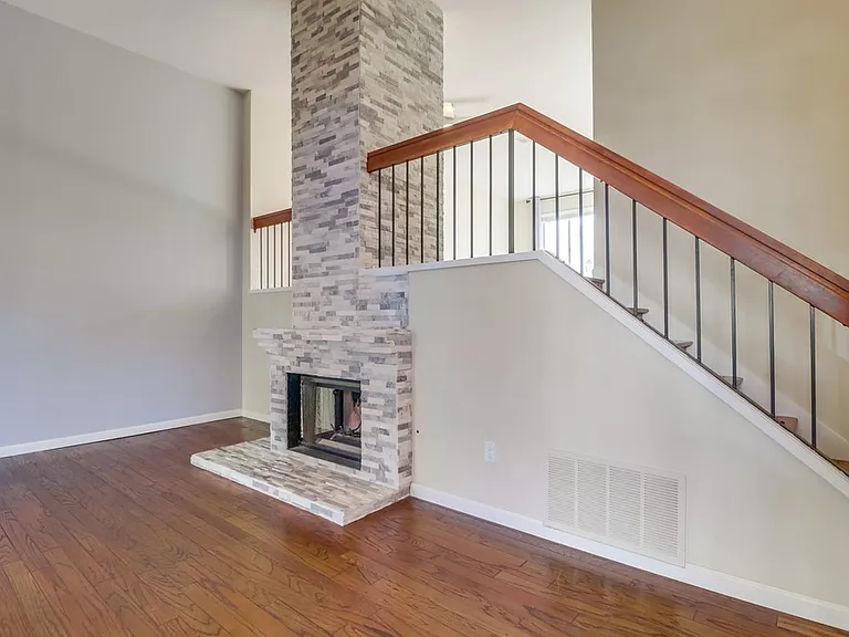 3222 Old Bridgeport Way — Photo 3