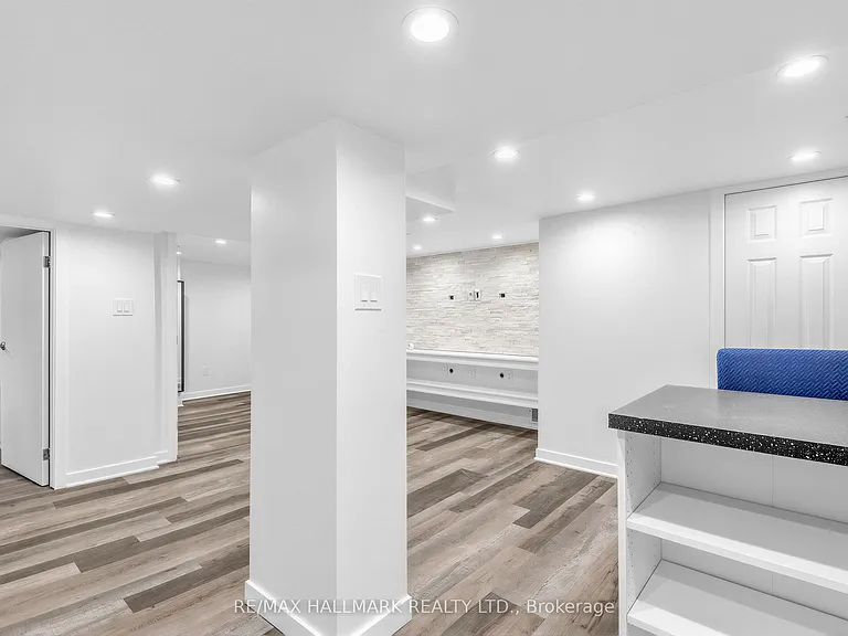 10 Hartley Ave #BASEMENT — Photo 9