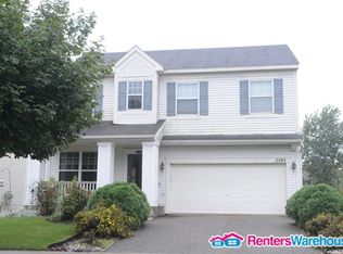 2283 Clover Field Dr, Chaska, MN 55318