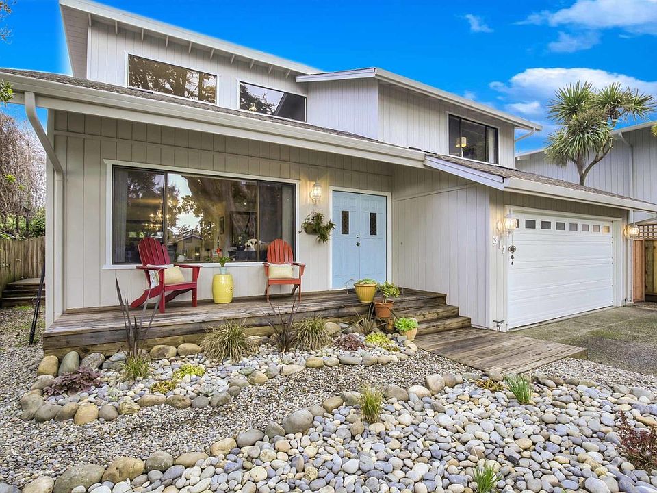 1st image of 317 Cliff Dr