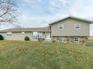 4302 Gray Rd, Deforest, WI 53532
