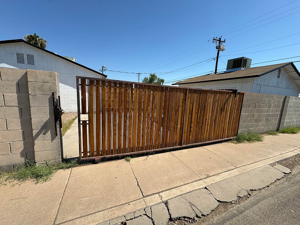 1st image of 157 W Juniper St #2
