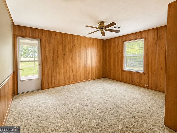 4th image of 4231 Gibson Dr