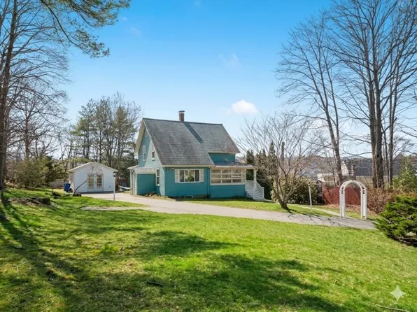 17 Preston St, Wakefield, MA 01880