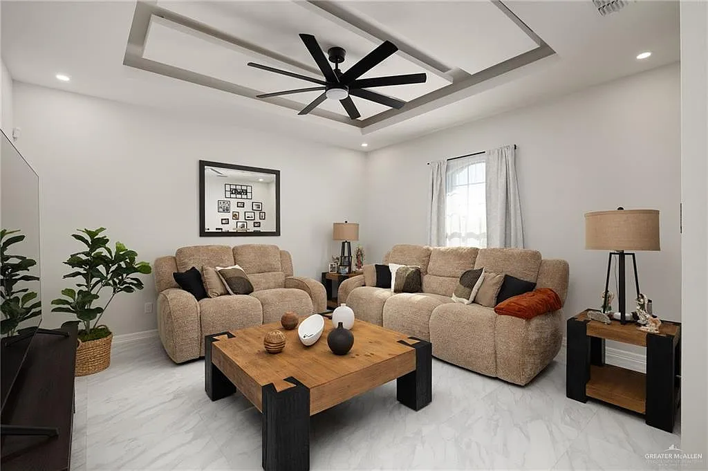 3 bed, 2.0 bath, 1529 sqft, $2,500 — Photo 3