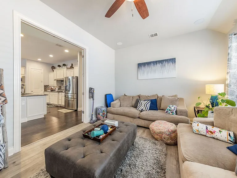1063 Cedar Glen Dr — Photo 12