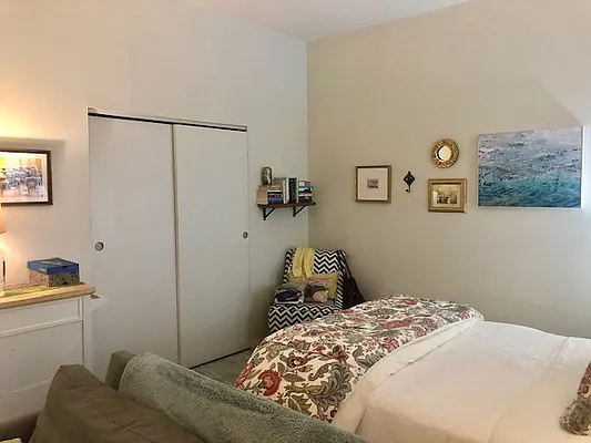 Rented by Buchbinder & Warren | media 18