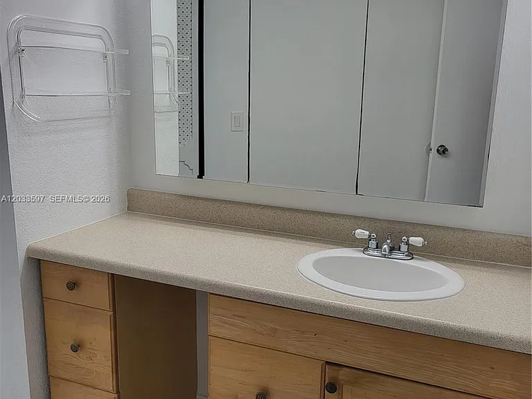3401 N Country Club Dr #211 — Photo 15