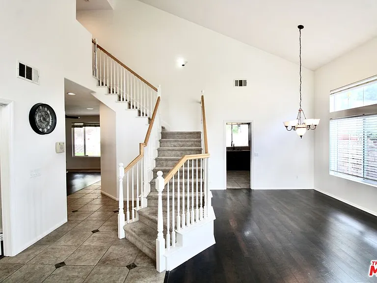 1124 Acapulco Ave — Photo 4