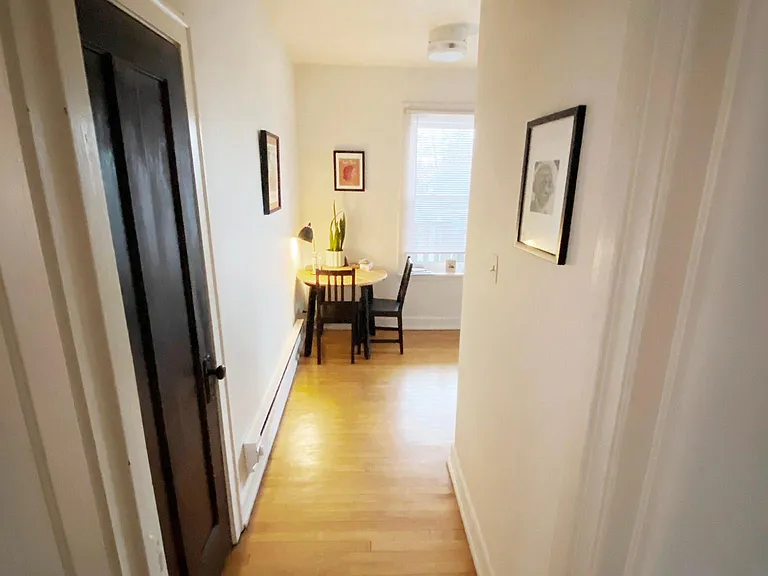 4220 N Clark St #10 — Photo 6
