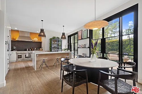 2065 Watsonia Ter Photo 1