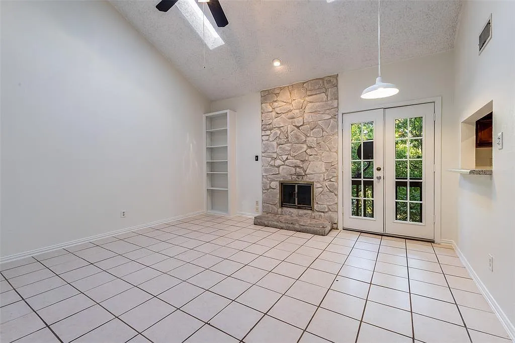 4 bed, 1229 sqft, $700 — Photo 3