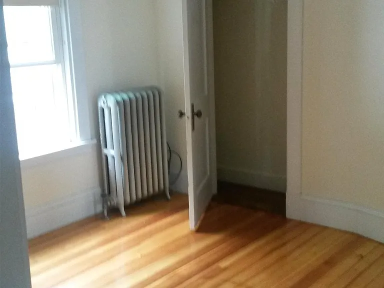 148 Maple St #2 — Photo 9