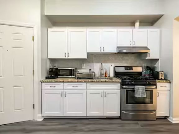 4th image of 516 9th St APT 2R