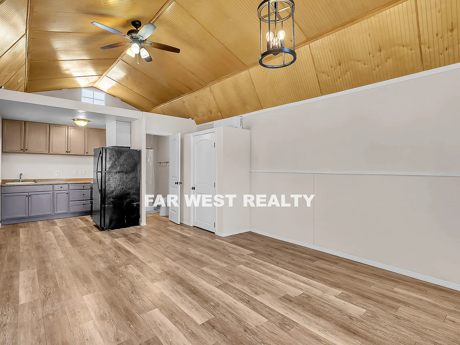 1 bed, 400 sqft, $900 — Photo 3