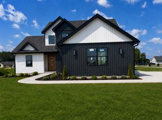 1501 Riverbend Dr, Connersville, IN 47331
