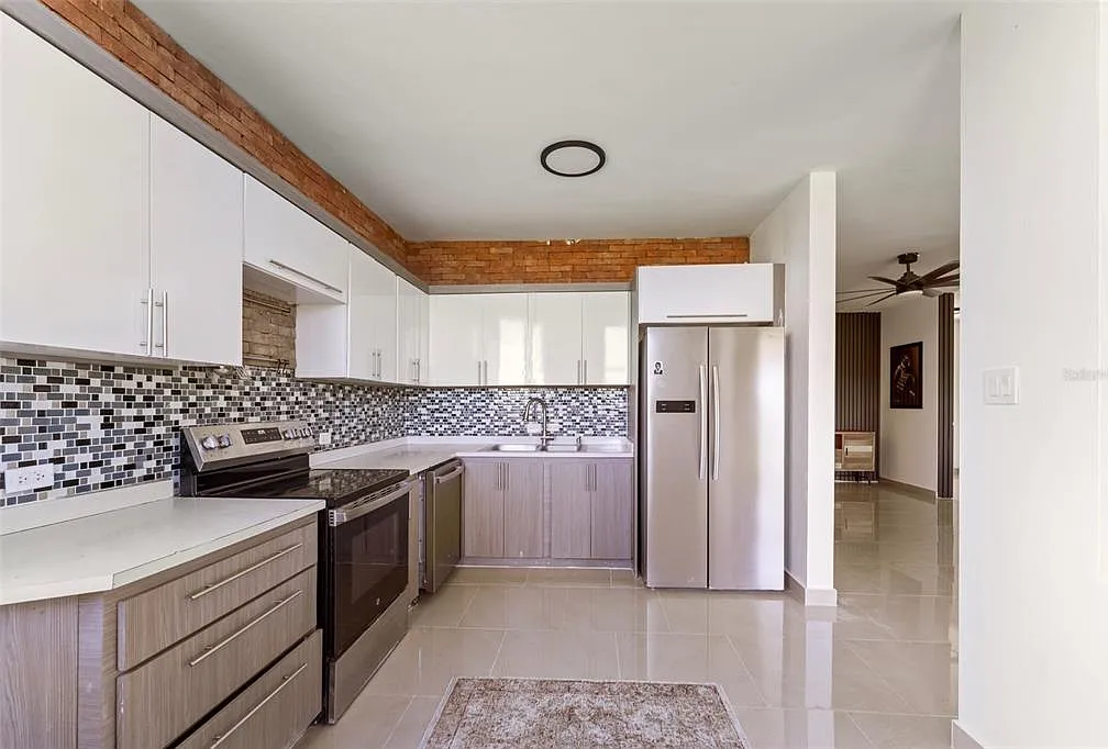 3 bed, 2.0 bath, 1676 sqft, $3,000 — Photo 3