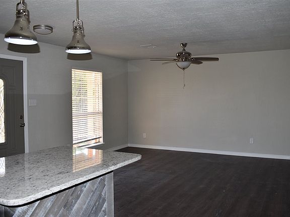5th image of 2504 NW Robinhood Dr
