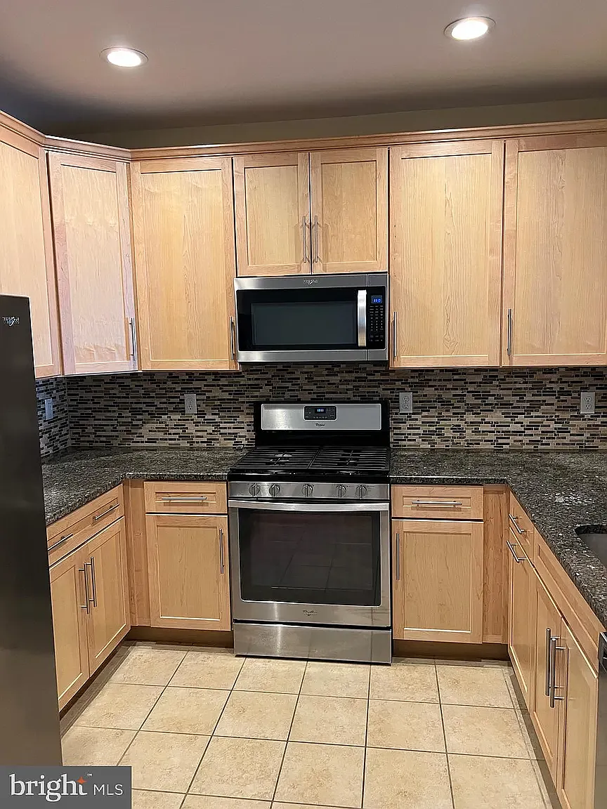 2 bed, 1241 sqft, $3,150 — Photo 3