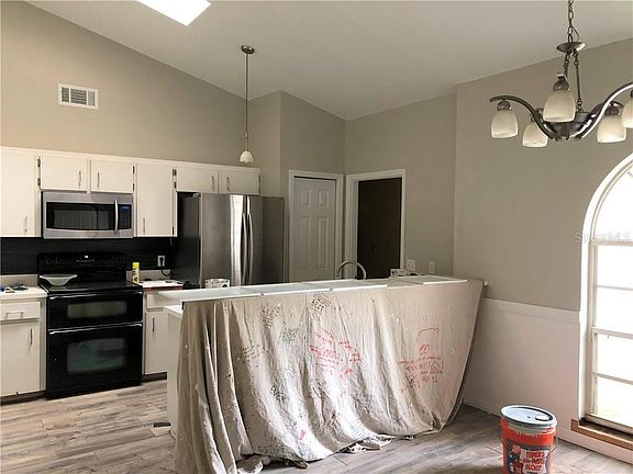 2nd image of 406 Sugar Creek Dr