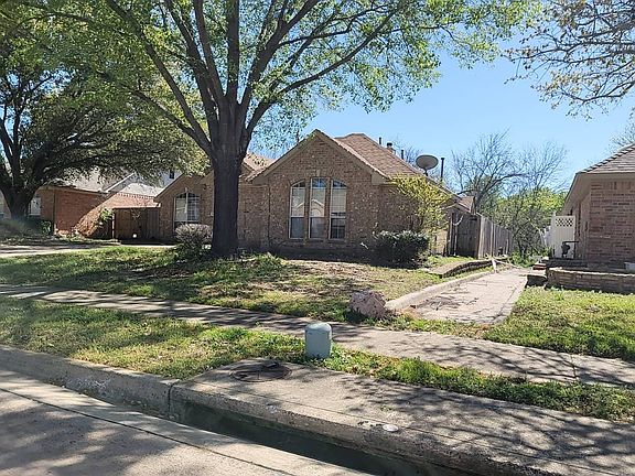 2nd image of 1723 Vicksburg Dr