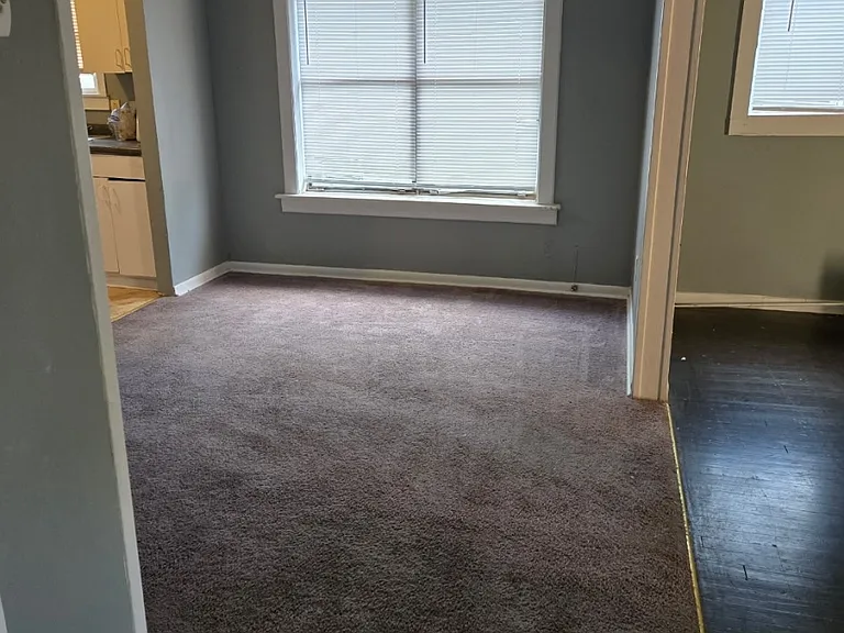 4237 SW 14th Ave — Photo 2