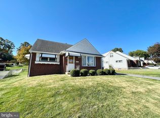 3716 Clearwater Ln, Brookhaven, PA 19015