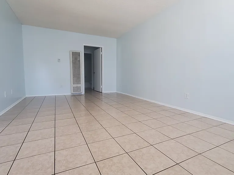 17900 Sherman Way #418 — Photo 4