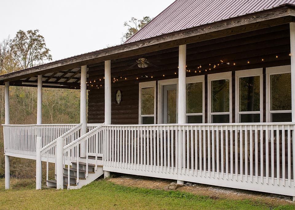 1st image of 388 Knob Hill Cir