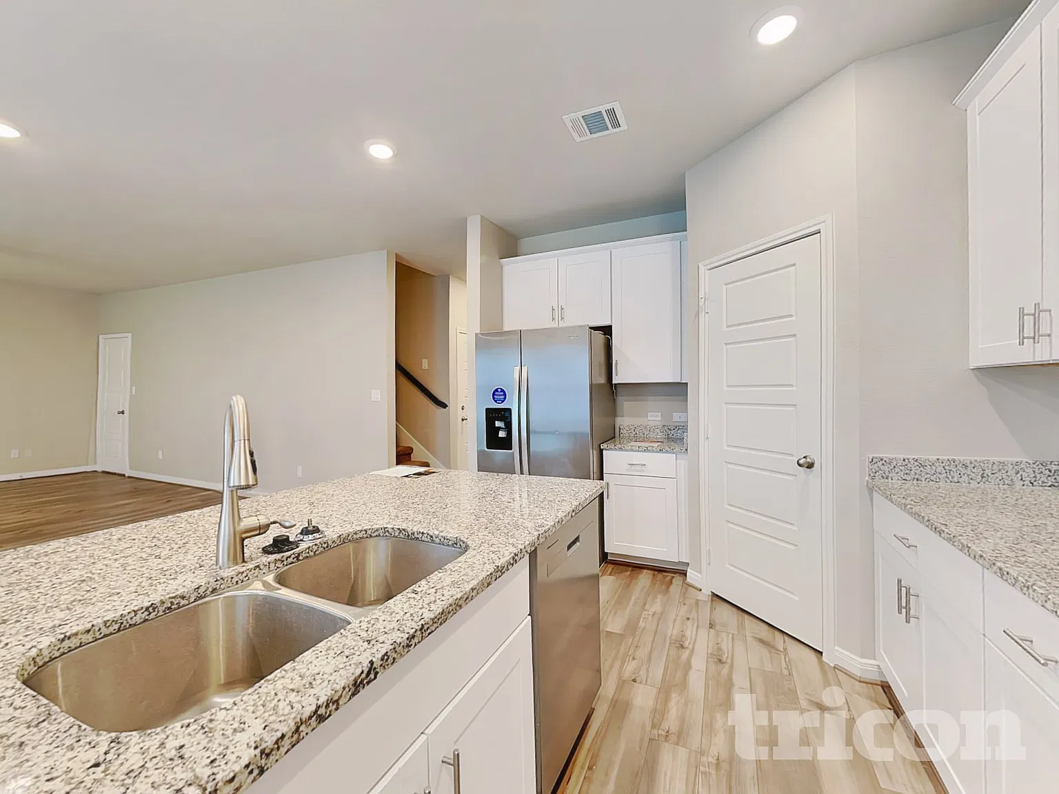 13690 Paxton Boulevard St. Hedwig TX — Photo 4
