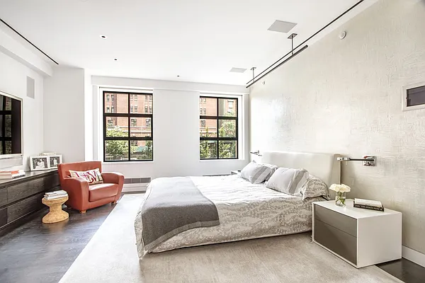 Sold by Compass | media 31