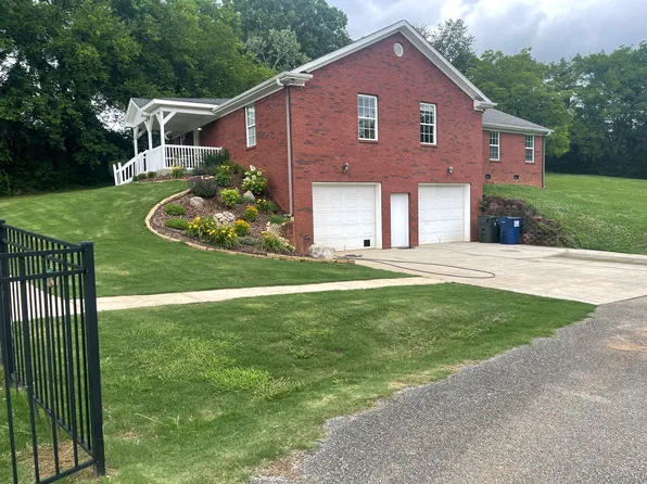 1052 Brownsboro Rd, Gurley, AL 35748