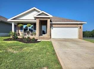5621 Guinevere Ln, Milton, FL 32583