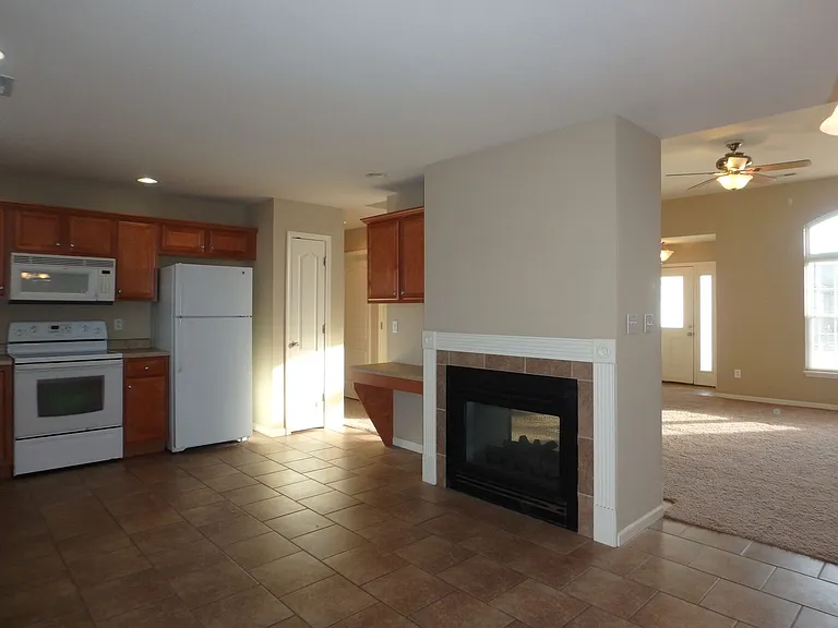 407 Golden Eagle Dr — Photo 5