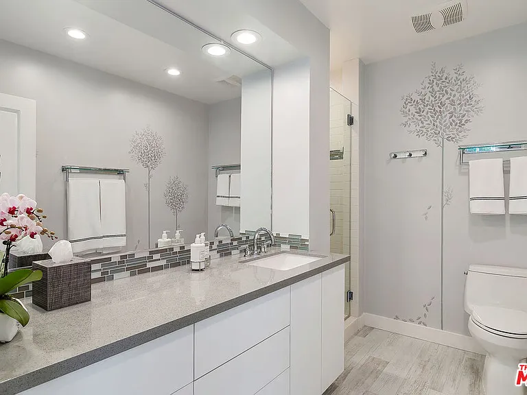 332 S Anita Ave — Photo 38