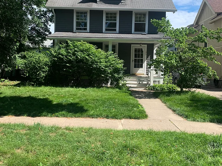 1317 Wells St — Photo 2