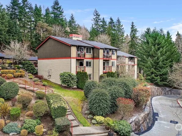 11058 NE 33rd Place #D10, Bellevue, WA 98004